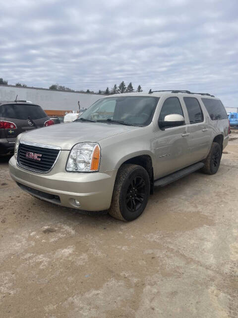 gmc yukon xl 2014 1GKS2KE70ER104869 image gmc yukon xl 2014 1GKS2KE70ER104869 image